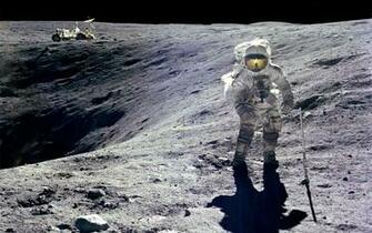 Moon Astronauts Moonwalk Wallpaper
