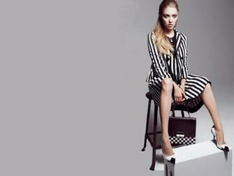 Amanda Seyfried Wallpaper