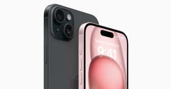 Apple Debuts iPhone And Plus