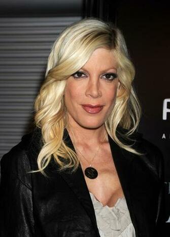 Celebrity Tori Spelling Photos Pictures Wallpaper