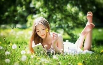 Wallpaper Of Beautiful Girls Are Reading The Books Wikichoices