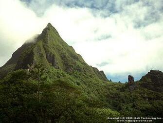 Visual Paradox 3d Wallpaper Green Mountain