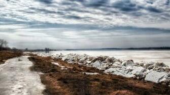 Early Winter Day On The Lake Wallpaper