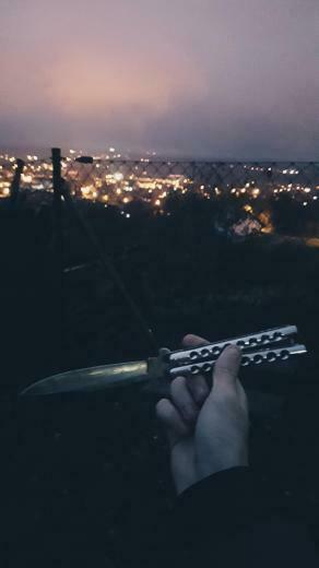 Just Joined This Sub Here S A Sick Wallpaper Balisong