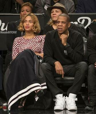 Photos Beyonce And Jay Z Are Good Courtside Entertainment At The Nets
