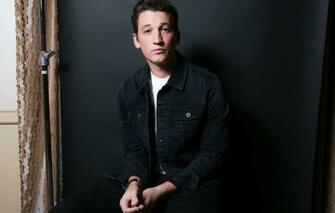 Wallpaper Portrait Actor Shirt Photoshoot Miles Teller