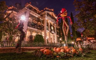 Image Anaheim California Disneyland Usa Scarecrow Pumpkin Halloween