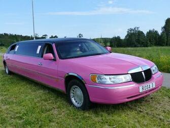 Pink Limousine Image