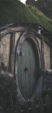 Hobbit Hole iPhone X Wallpaper