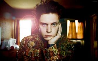 Evan Peters Wallpaper