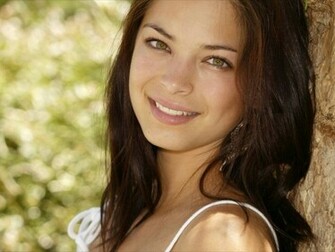 Kristin Kreuk Image