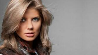 Full HD Wallpaper Anastasia Zadorozhnaya Long Hair Green
