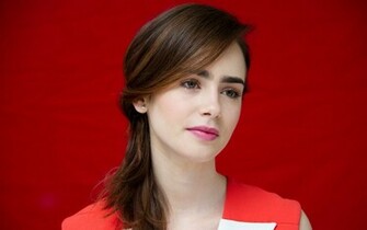 Lily Collins Wallpaper