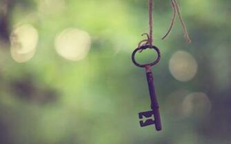 Old Key Macro Hanging Wallpaper High Definitio
