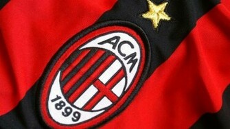 Alors Que Silvio Berlusconi Cherche Vendre L Ac Milan Il Vient