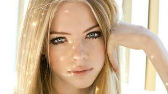 Blonde Model Face Wallpaper HD X