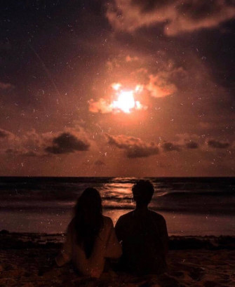 Aesthetic Couple Wallpaper