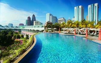 Luxury Resort HD Desktop Wallpaper