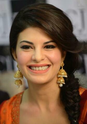Jacqueline Fernandez Wallpaper HD Desktop Cute Smile