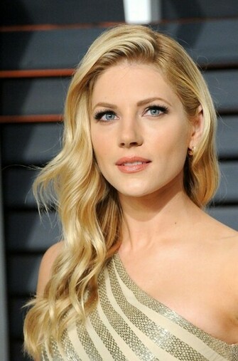 Katheryn Winnick HD Wallpaper For Desktop