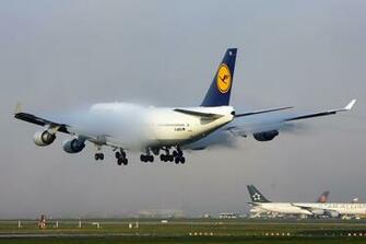 Boeing Big Bird Gets Air Turbulence Aircraft Wallpaper