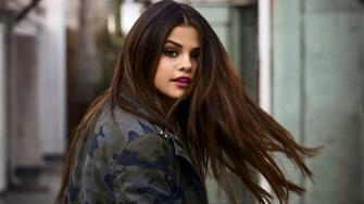 Selena Gomez HD Wallpaper Stream