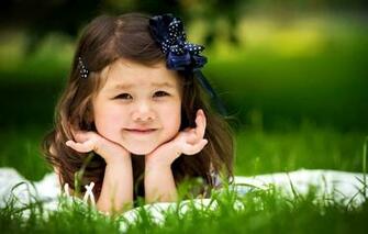 Smiling Child Girl Wallpaper Full HD Pictures