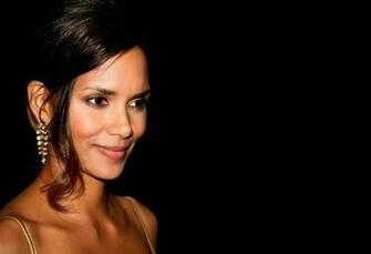 Halle Berry Catwoman Haircut