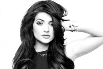 Kylie Jenner Computer Wallpaper Px