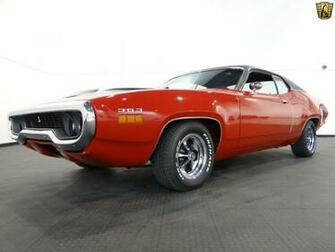 Plymouth Road Runner Cars Classic Wallpaper Background