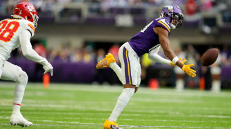 Vikings Star Wide Receiver Justin Jefferson Leaves In The 4th