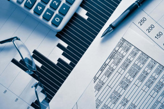 Make Wise Financial Decisions With Professional Accounting Wallpaper