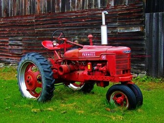 Farmall Tractor HD Wallpaper Background