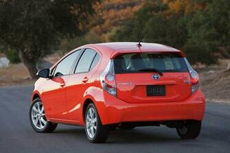 Toyota Prius Cool Car HD Desktop Wallpaper 4k