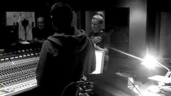 Tonight Alive Image Breaking And Entering