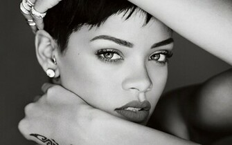 Rihanna Face Bnw