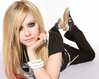 Avril Lavigne S Contemplation Wallpaper