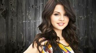 Selena Gomez HD Wallpaper Kb