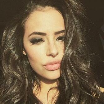 Chloe Bridges HD Wallpaper