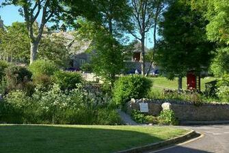 England Village Wallpaper