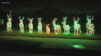 Coronavirus In Austin Homes Light Up With Christmas Lights Kvue
