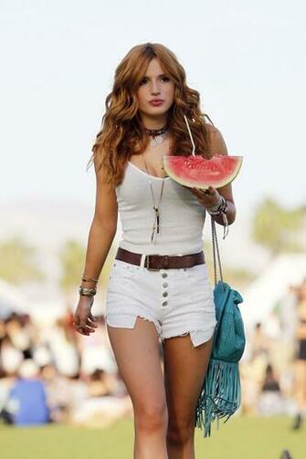 Bella Thorne S White Button Front Shorts Tank And