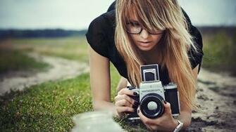 Women Canyon Glasses Photographer Wallpaper Background 4k Ultra HD
