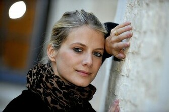Melanie Laurent Wallpaper Full HD Pictures