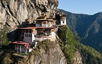 House On Mountain Wallpaper iPhone