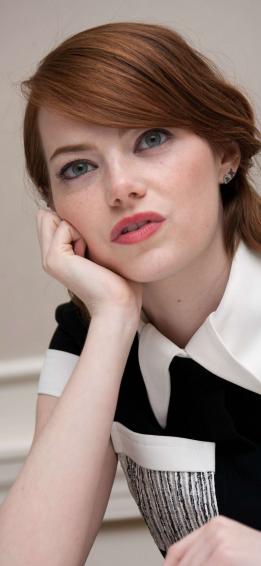 Emma Stone iPhone Xr Wallpaper