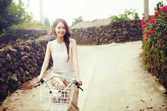 Snsd Yoona Innis Organic Green Cafe Wallpaper HD Hot Sexy Beauty