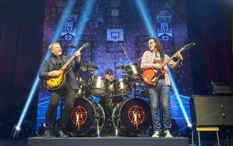 R40 Live Linernotes And More From Power Windows A Tribute To Rush