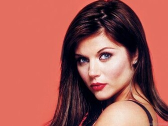 Tiffani Thiessen Hollywood Actress HD Wallpaper