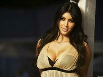 Kim Kardashian Wallpaper